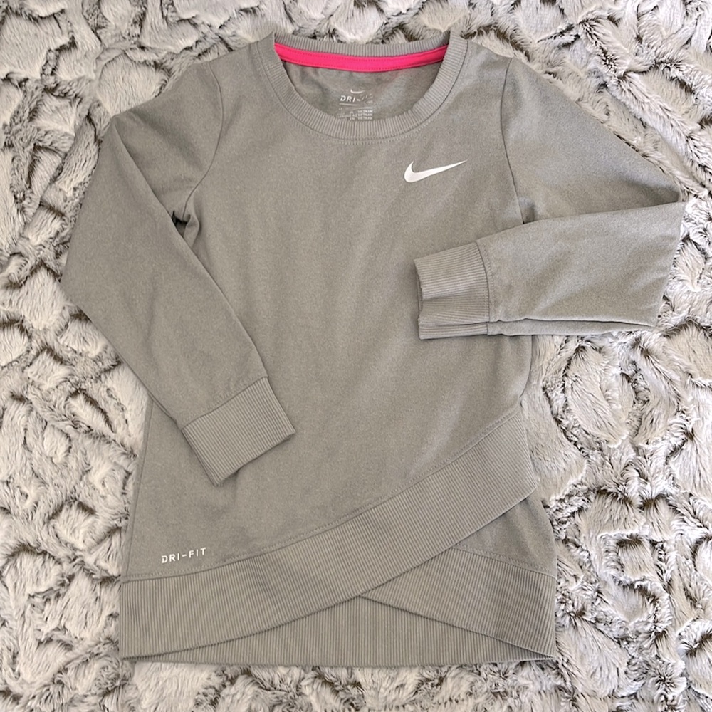 Nike Dri-Fit Active Sweatshirt. Size 4T